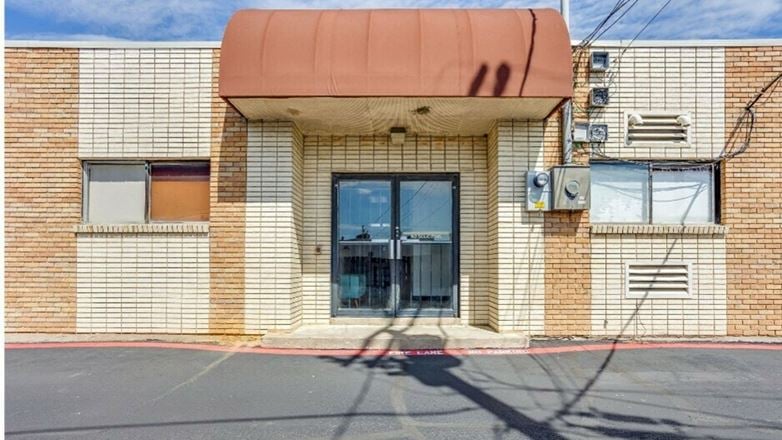 403 N Sylvania