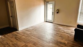 4111 Wall St. - 2,300 +/- SF Office