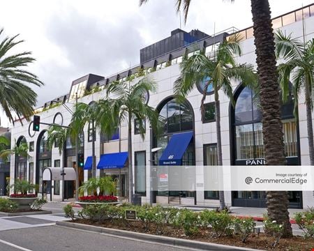 Retail space for Rent at 413 North Rodeo Drive in Beverly Hills