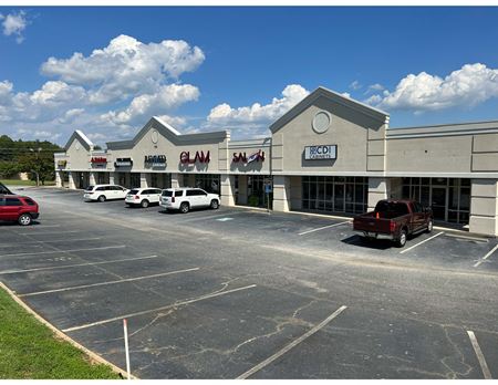 Retail space for Rent at 700 Garlington Rd in Greenville