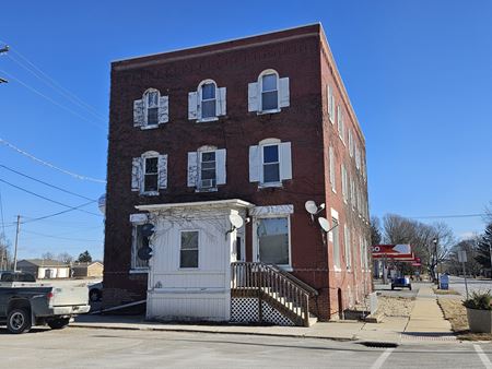 Photo of commercial space at 105 S Depot St in Somonauk