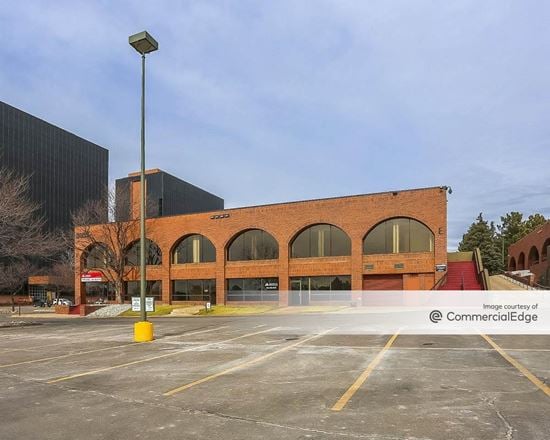 Marketplace Courtyard - Building E