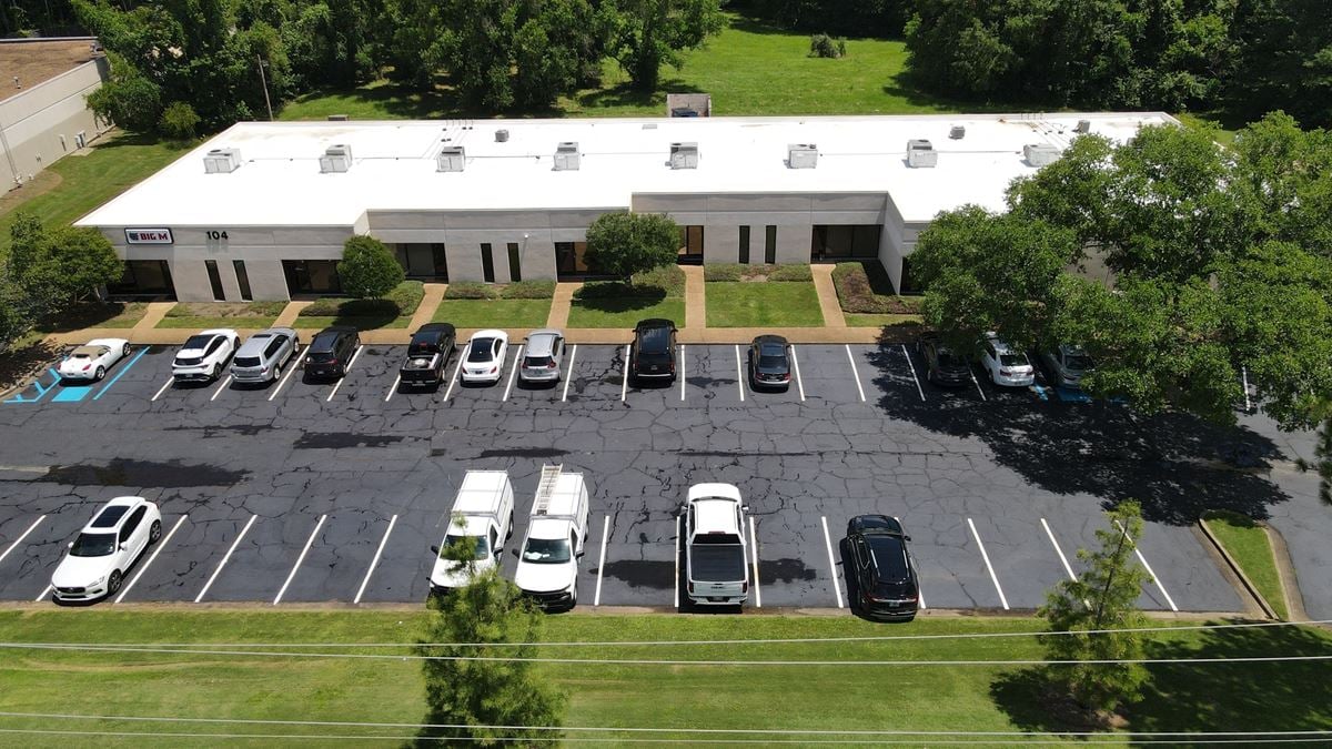 Flex-Office Space: 220 Business Park