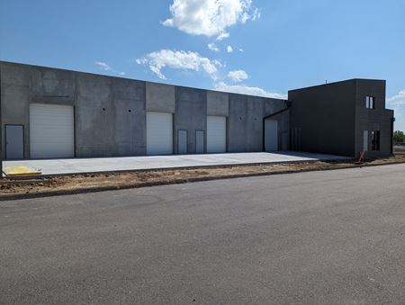 Commercial space for Rent at 6333 S Racine Cir in Centennial