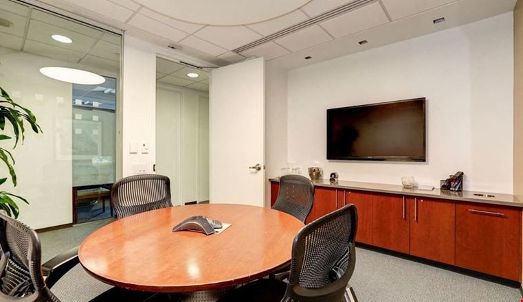 Carr Workplaces - Penn Ave