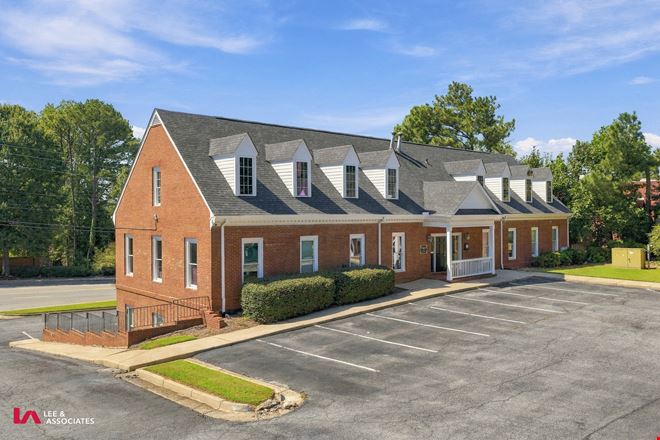 5491 Roswell Rd