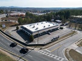 Emma Lane Shopping Center