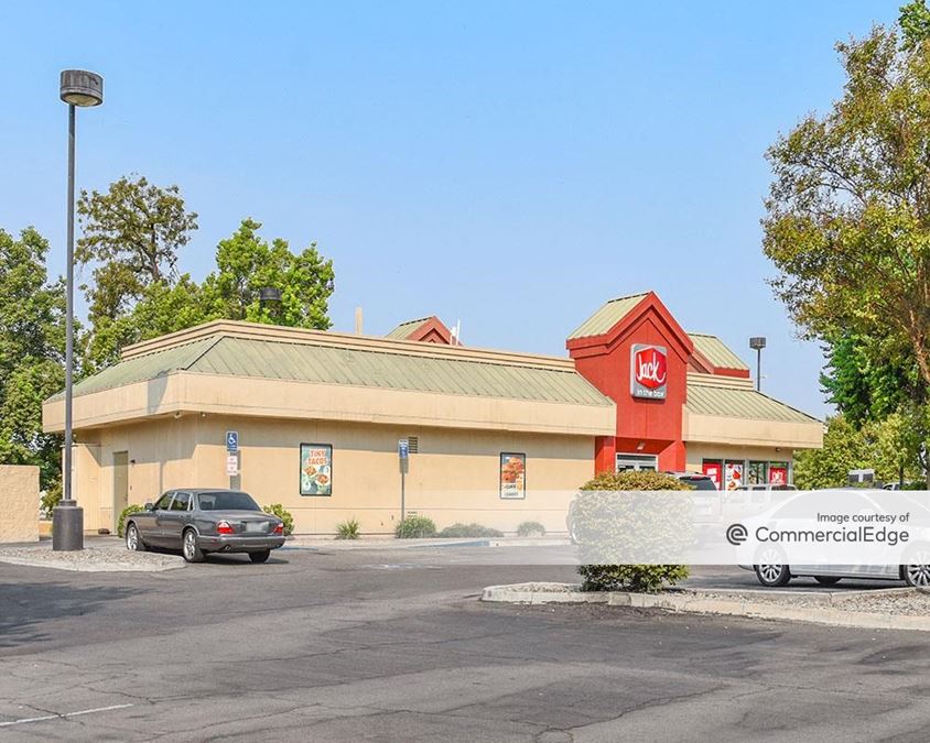 Selma Square Shopping Center 2819 South Highland Avenue Retail Building