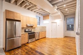 447 W 36th St
