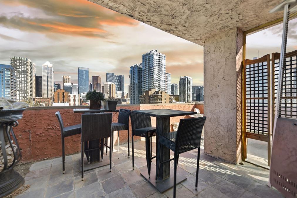 Modern Two-Level Penthouse Condo with Views of Downtown Calgary