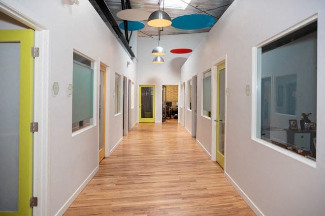 Office 805 - 805 Greenwood St