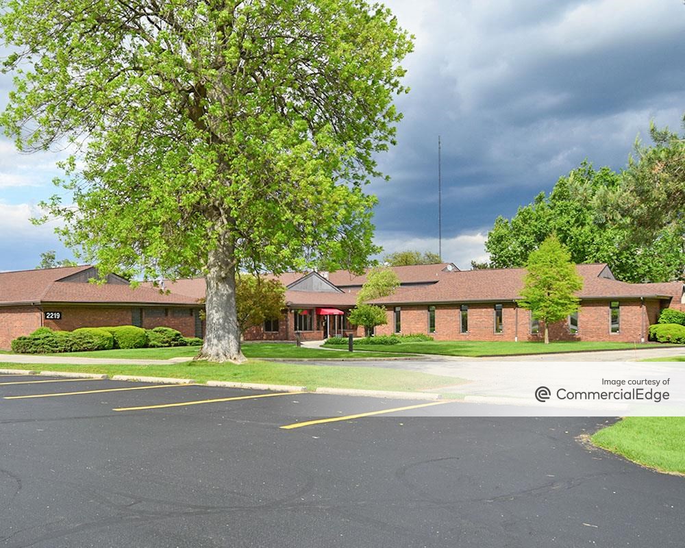 2211 Arbor Blvd, Moraine, OH 45439