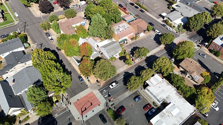 4775 & 4795 SW Watson Ave