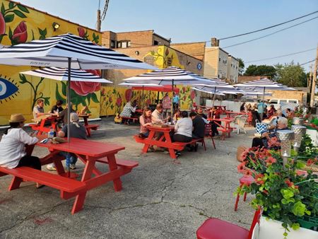 Restaurant space for Sale at 4125 W Lawrence Ave in Chicago