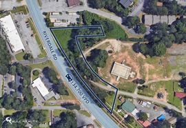 ±0.97-Acre Wooded Commercial Site