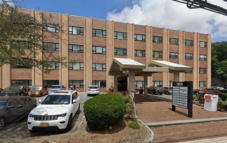 Office space for Rent at 1615 Northern Blvd in Manhasset
