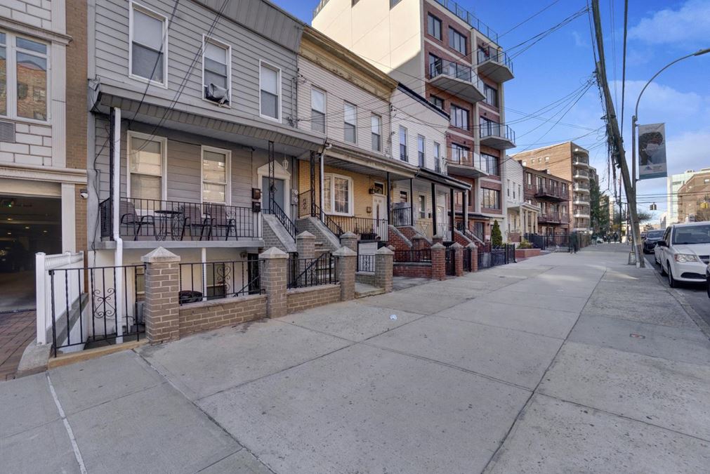 3090 Crescent St, Astoria multifamily Space For Sale