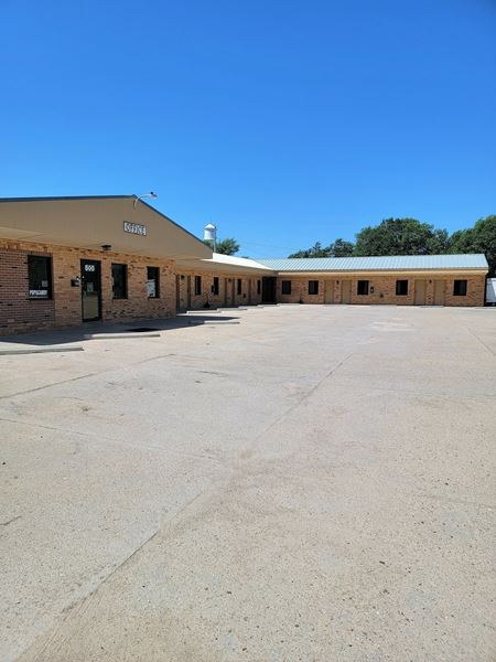 Photo of commercial space at 500-504 North Central Avenue in Coldwater