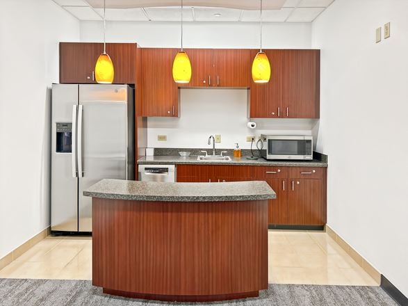 Regus - Bloomington - 4470 W 78th Street Cir