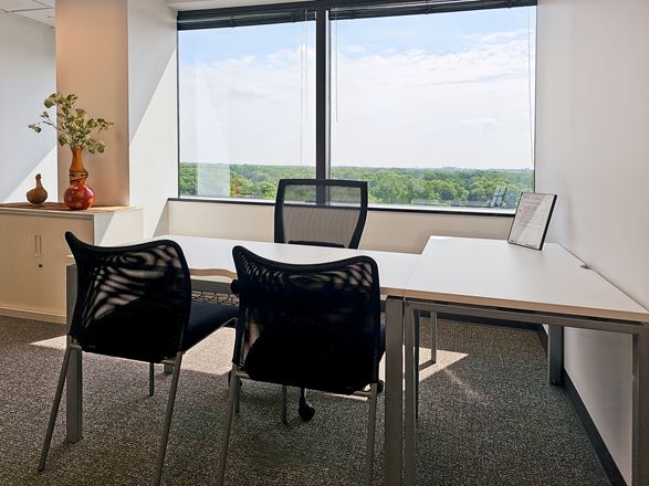 Regus - Buffalo Grove - E Lake Cook Rd