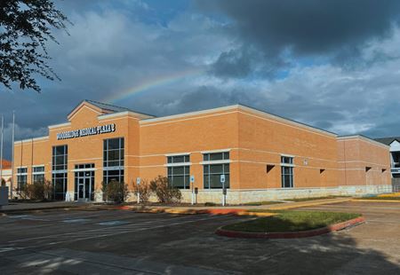 Photo of commercial space at 11507 S Highway 6 in Sugar Land