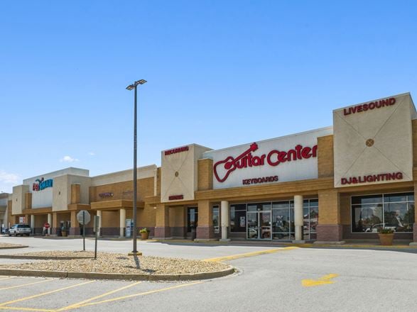 Meridian Retail Center - Guitar Center & PetSmart