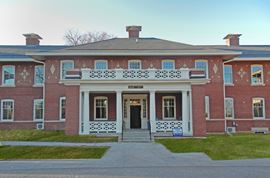 Fergus Falls Apartments - Historic Charm With Complete Restoration
