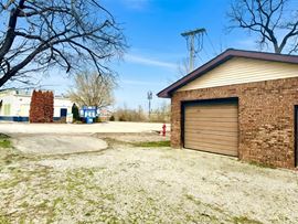 806 Progress Dr.