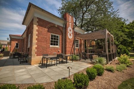 Shared and coworking spaces at 752 High Street in Worthington