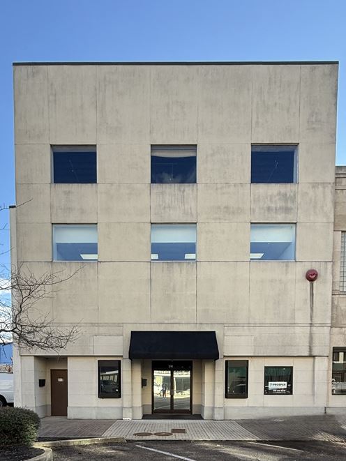210 E Lafayette St