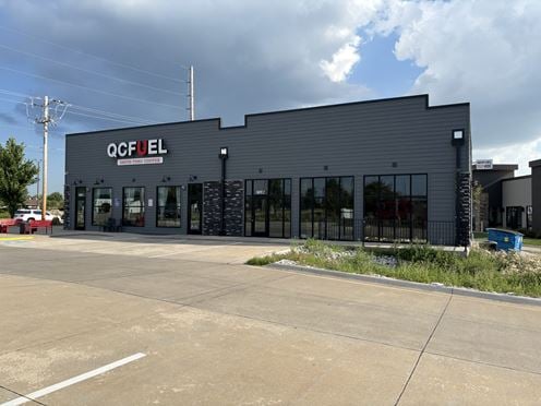 4650 Utica Ridge Rd Lease