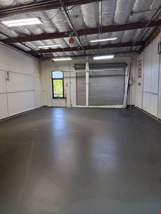 33 Commercial Blvd