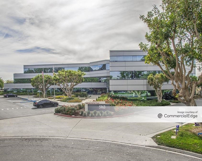 Carlsbad Airport Plaza