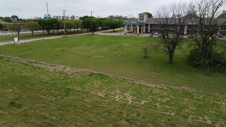 1625 E Interstate 30
