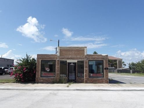 313 Maxan Street