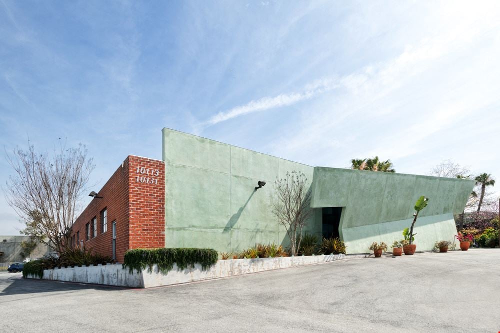 10113 Jefferson Blvd