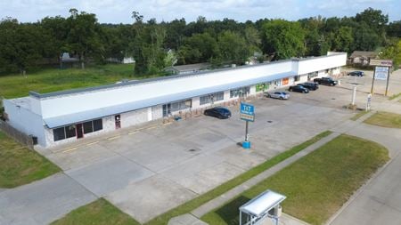 Retail space for Rent at 7013 N Shepherd Dr in Houston