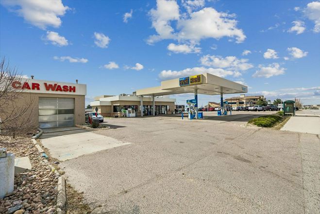 Valero Gas Station and Convenience Store