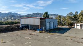 Industrial Property with Yard Space Near Freeway!