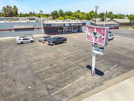 Highly Established Turn Key Pizza Planet-Video World in Selma, CA - Selma