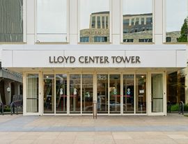 Lloyd Center Tower