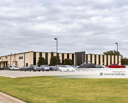 Industrial space for Sale at 3191 Commonwealth Dr. in Dallas