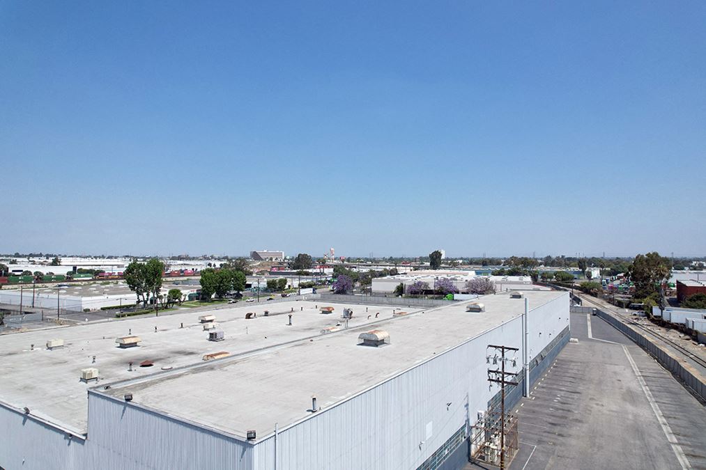 18020 S Santa Fe Ave 