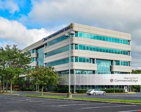 One Suffolk Square