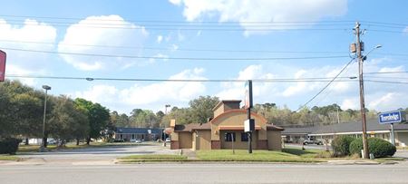 730 E Oglethorpe Hwy - Hinesville