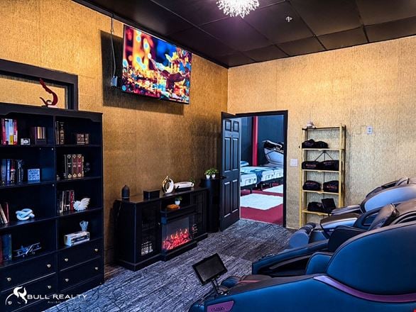 Douglasville Retail/Office Spaces