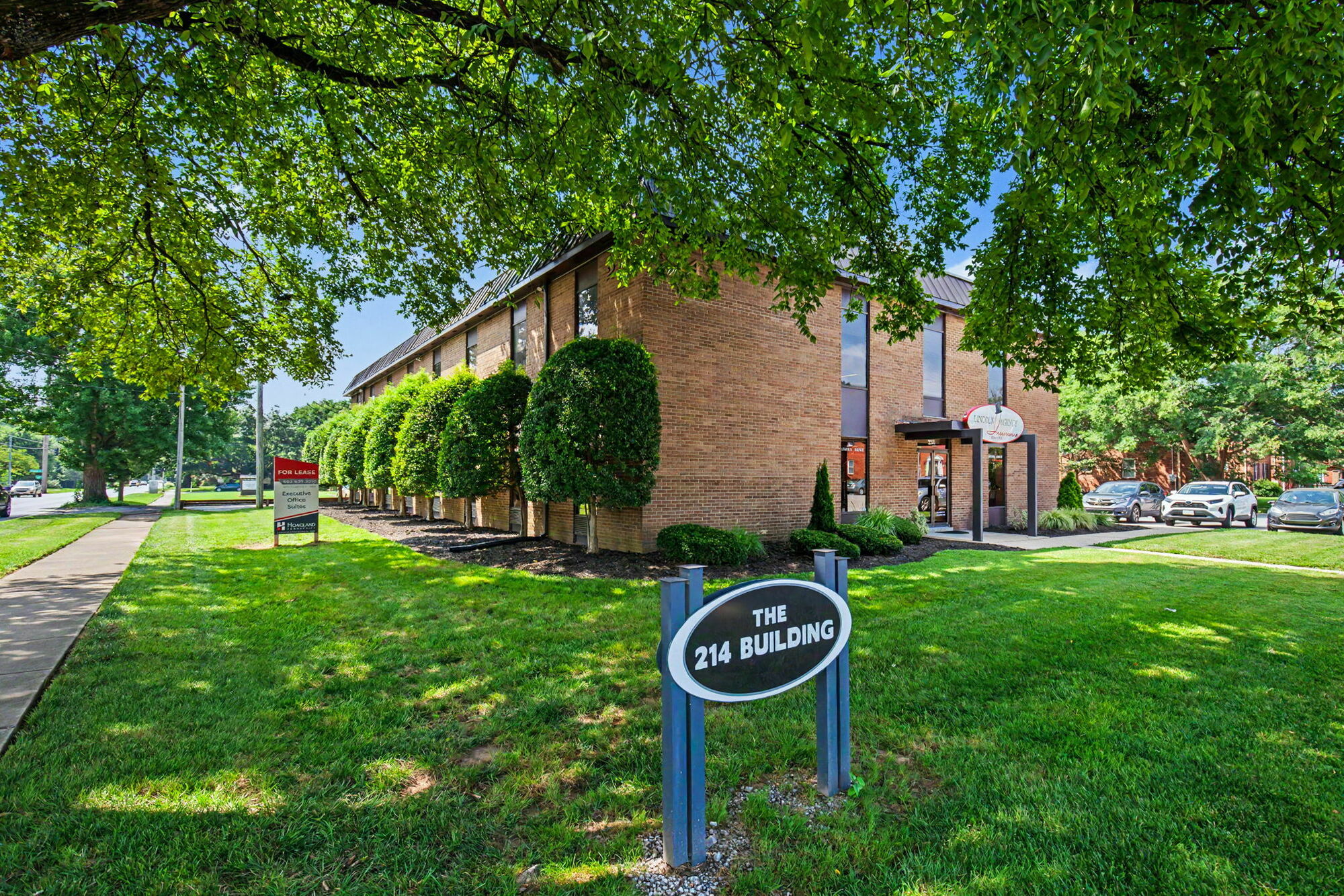 214 Breckenridge Ln, Louisville, KY 40207