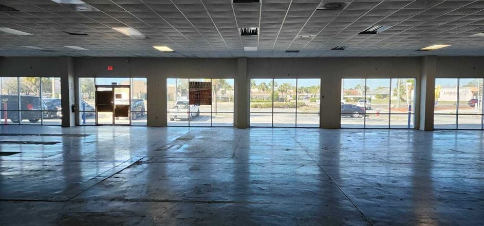 Ridge Rd Plaza up to 2,486sf