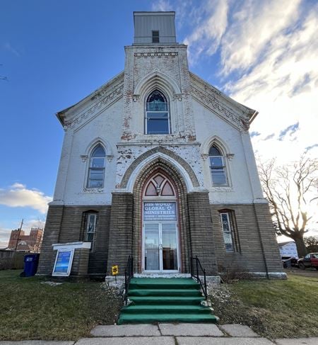 Photo of commercial space at 523 & 527 Segur Ave in Toledo