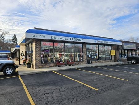 Photo of commercial space at 14150 South Cicero Avenue in Crestwood